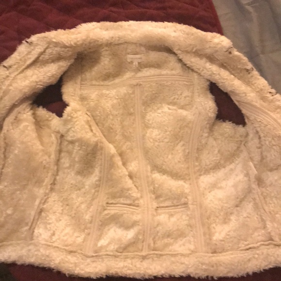 Vest - Picture 4 of 4